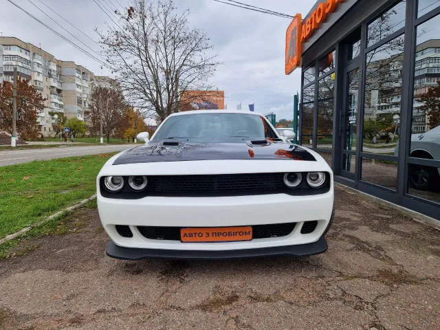 Dodge Challenger - фото 2