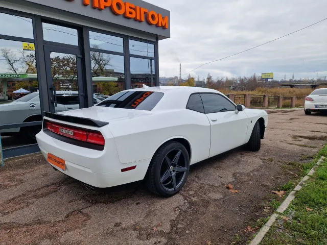 Dodge Challenger - фото 3