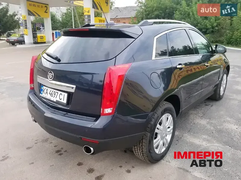 Cadillac SRX - фото 4