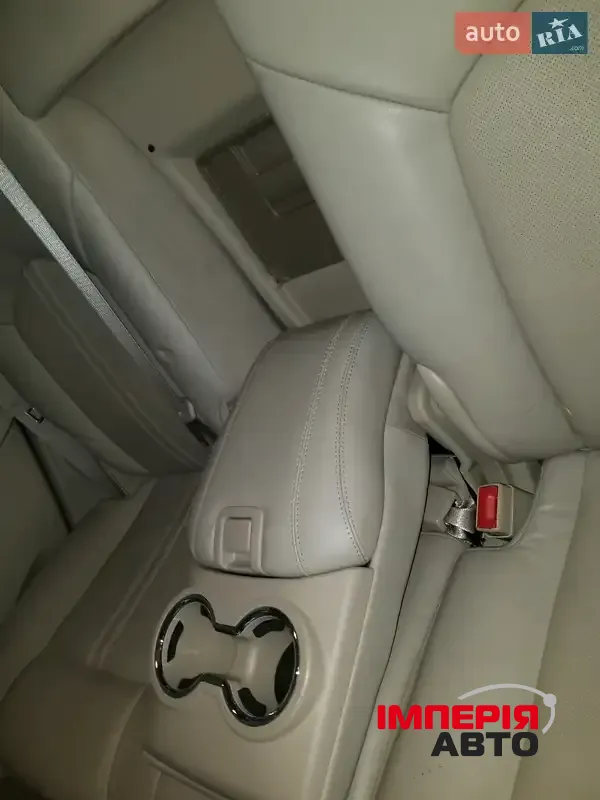 Cadillac SRX - фото 16