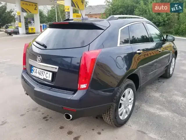 Cadillac SRX - фото 4