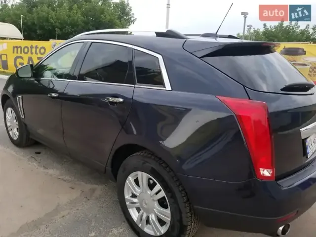 Cadillac SRX - фото 3