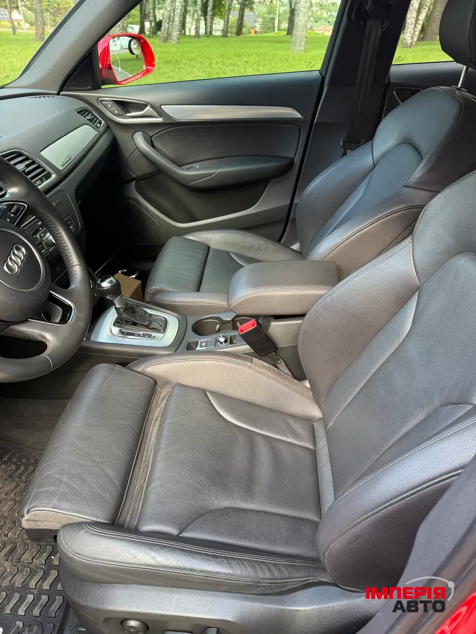 Audi Q3 - фото 8