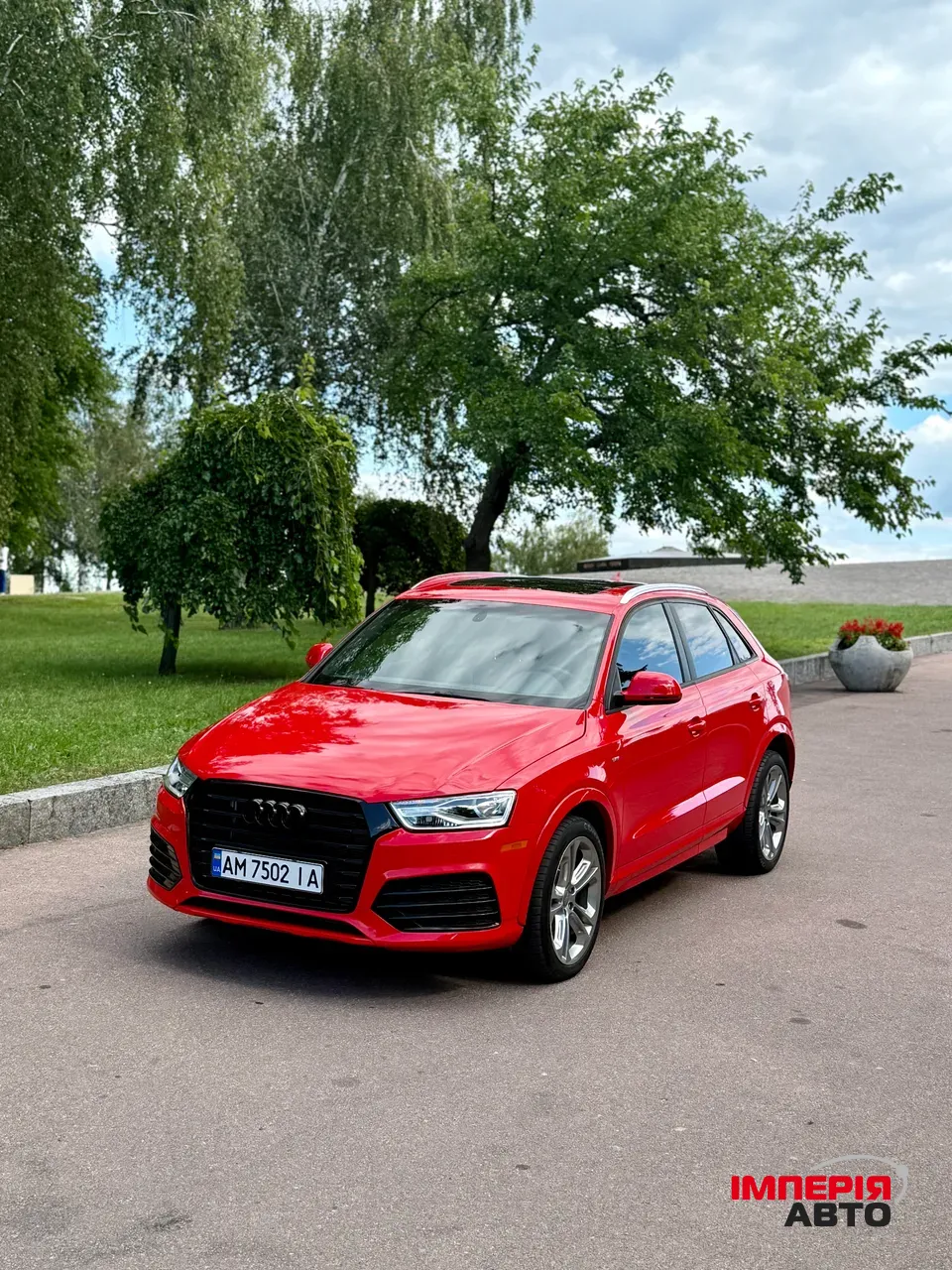 Audi Q3 - фото 1