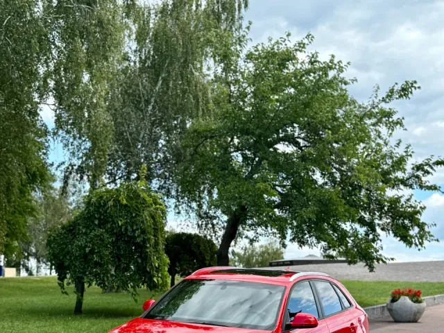 Audi Q3 - фото 1