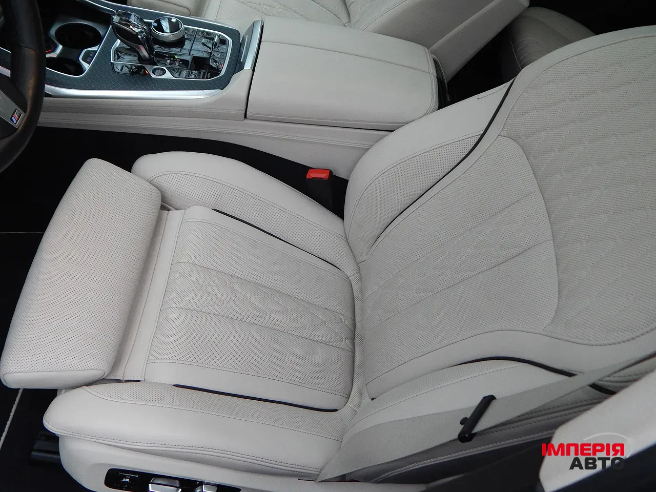 BMW X7 - фото 11