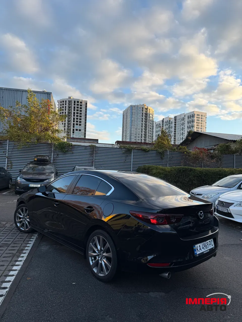 Mazda 3 - фото 4