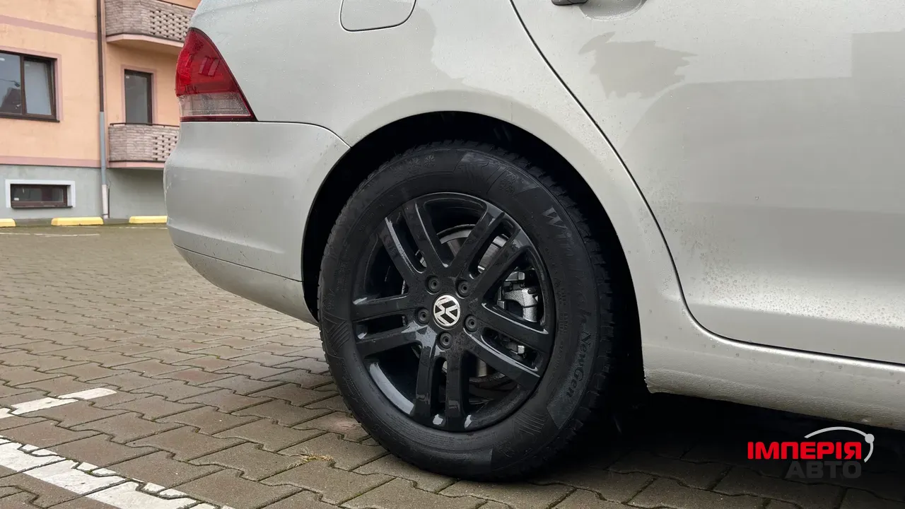 Volkswagen Golf - фото 28