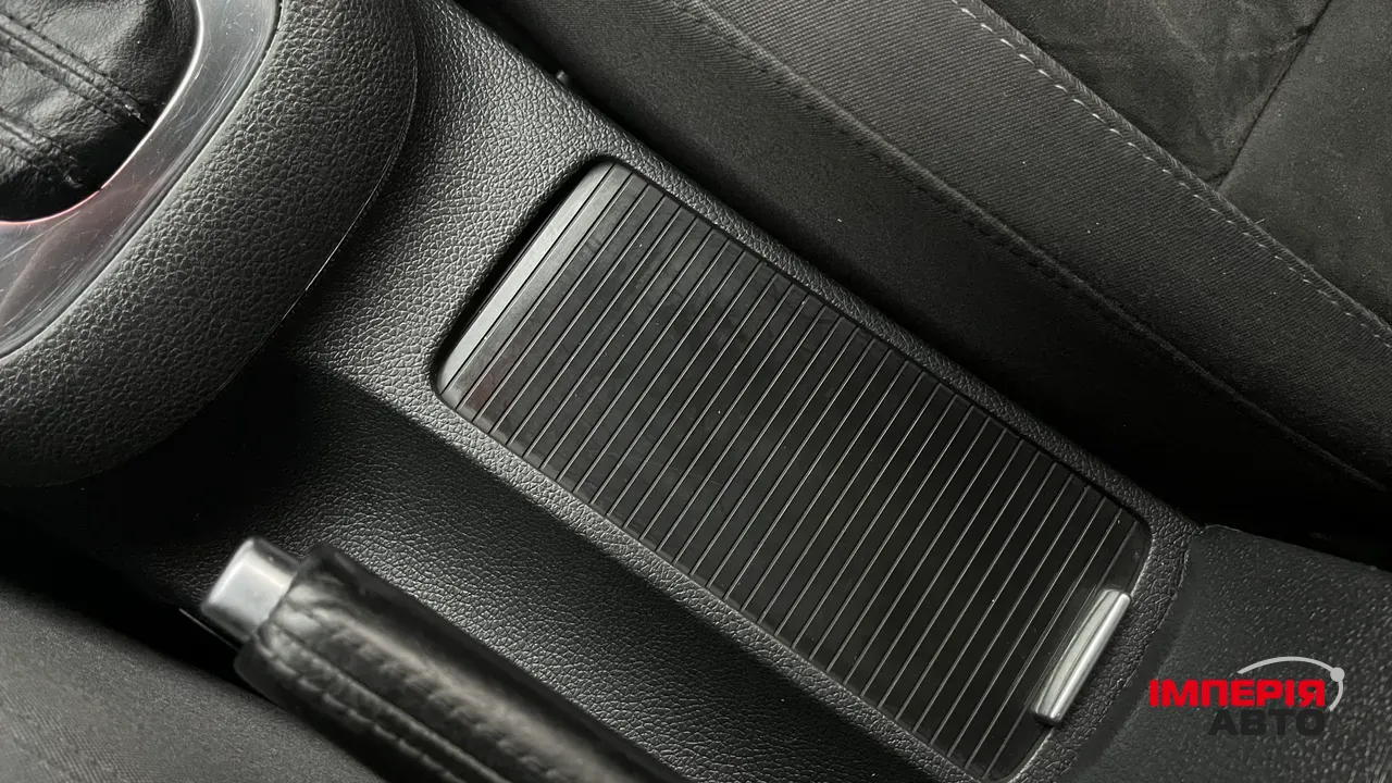 Volkswagen Golf - фото 20