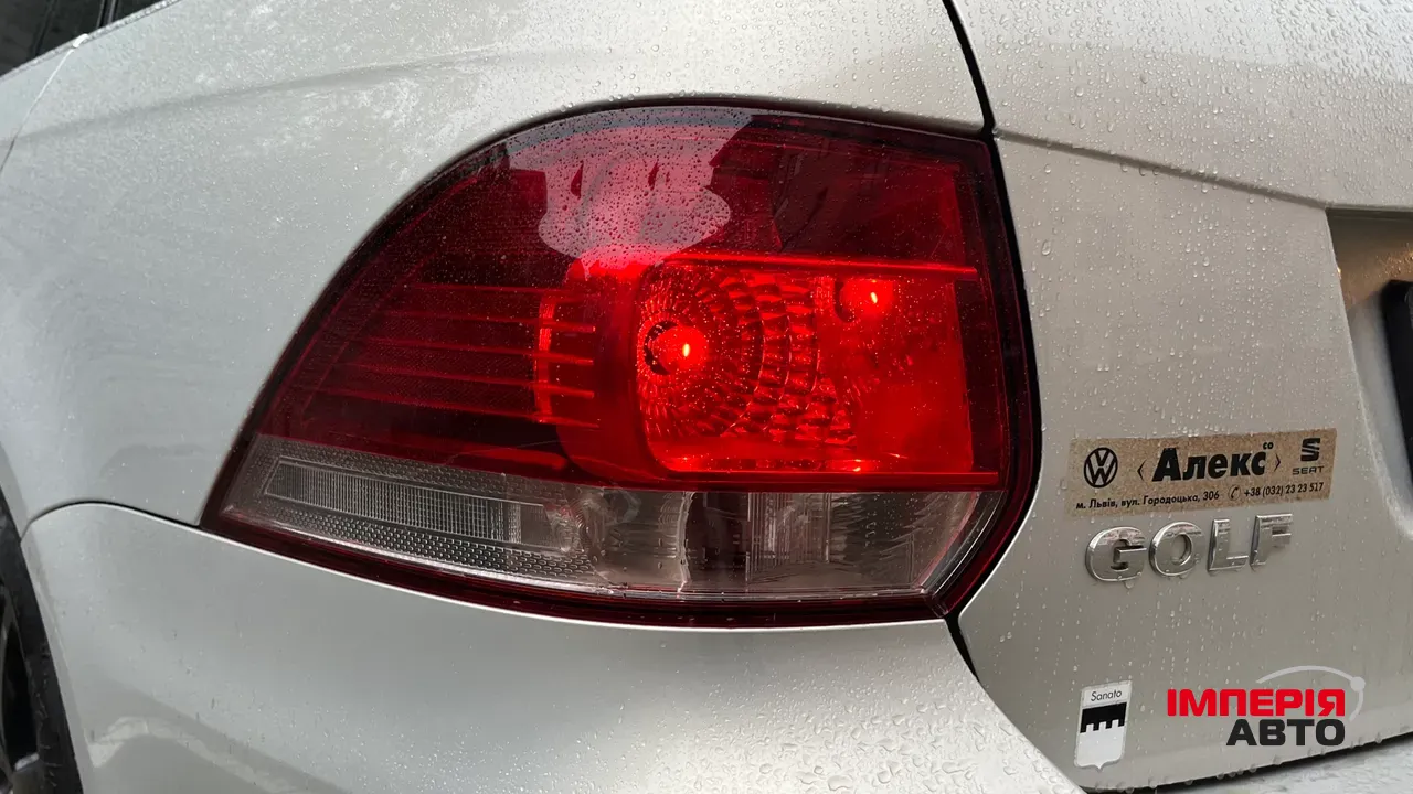 Volkswagen Golf - фото 10