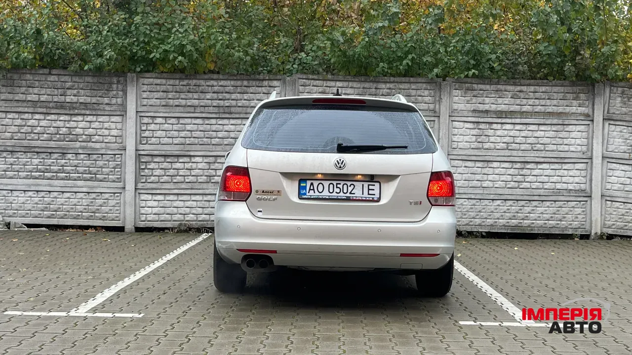 Volkswagen Golf - фото 8