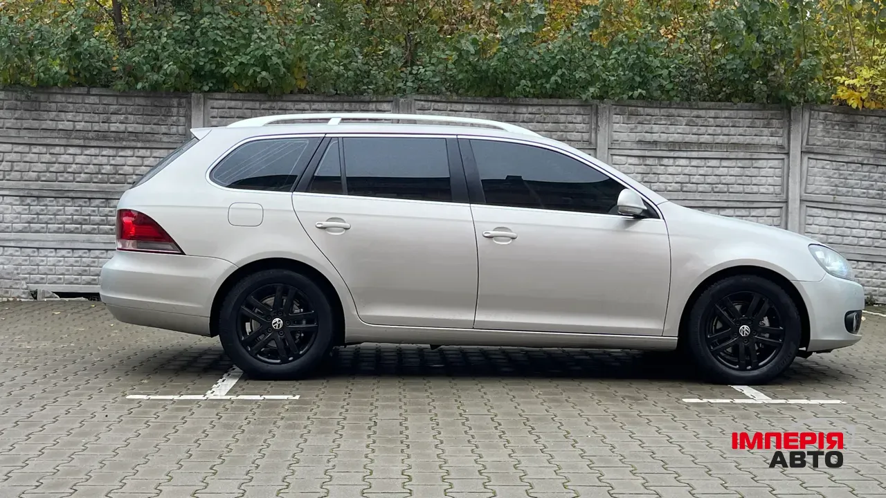 Volkswagen Golf - фото 4