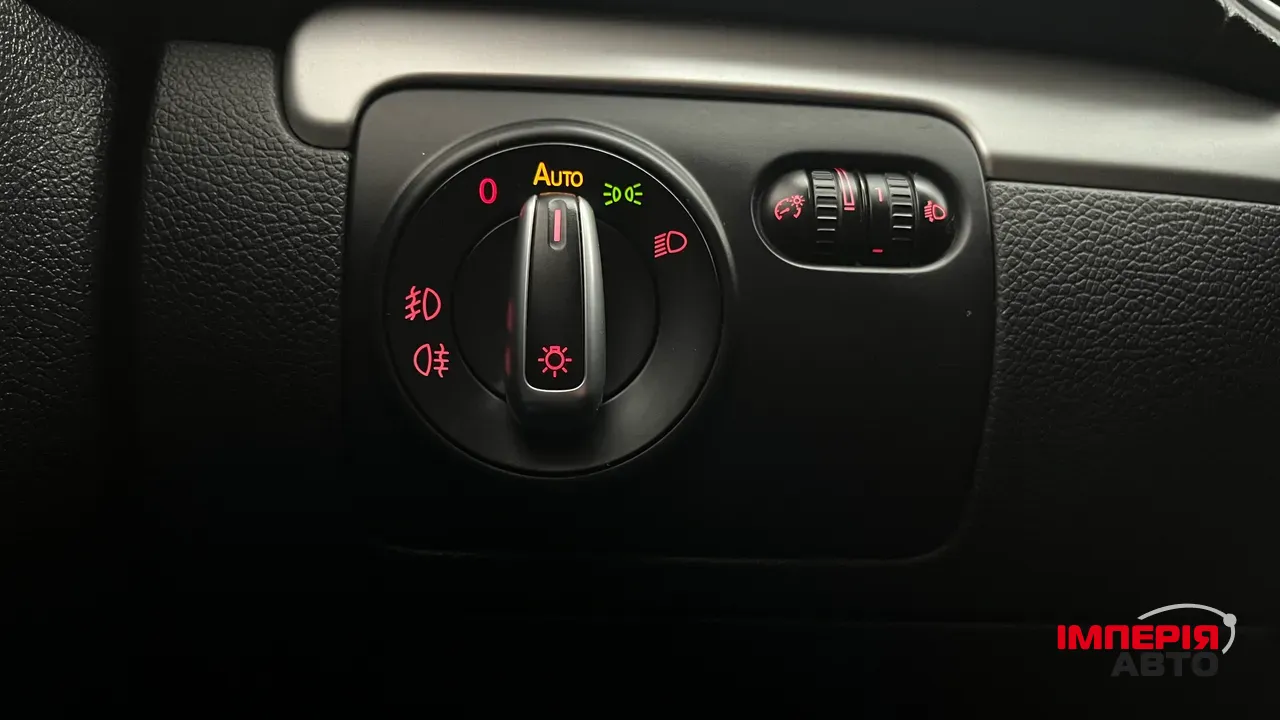 Volkswagen Golf - фото 19