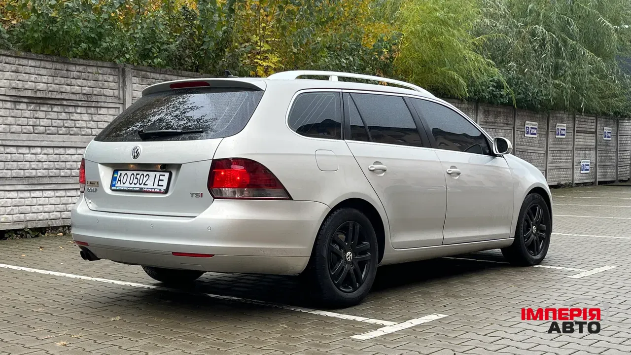 Volkswagen Golf - фото 5
