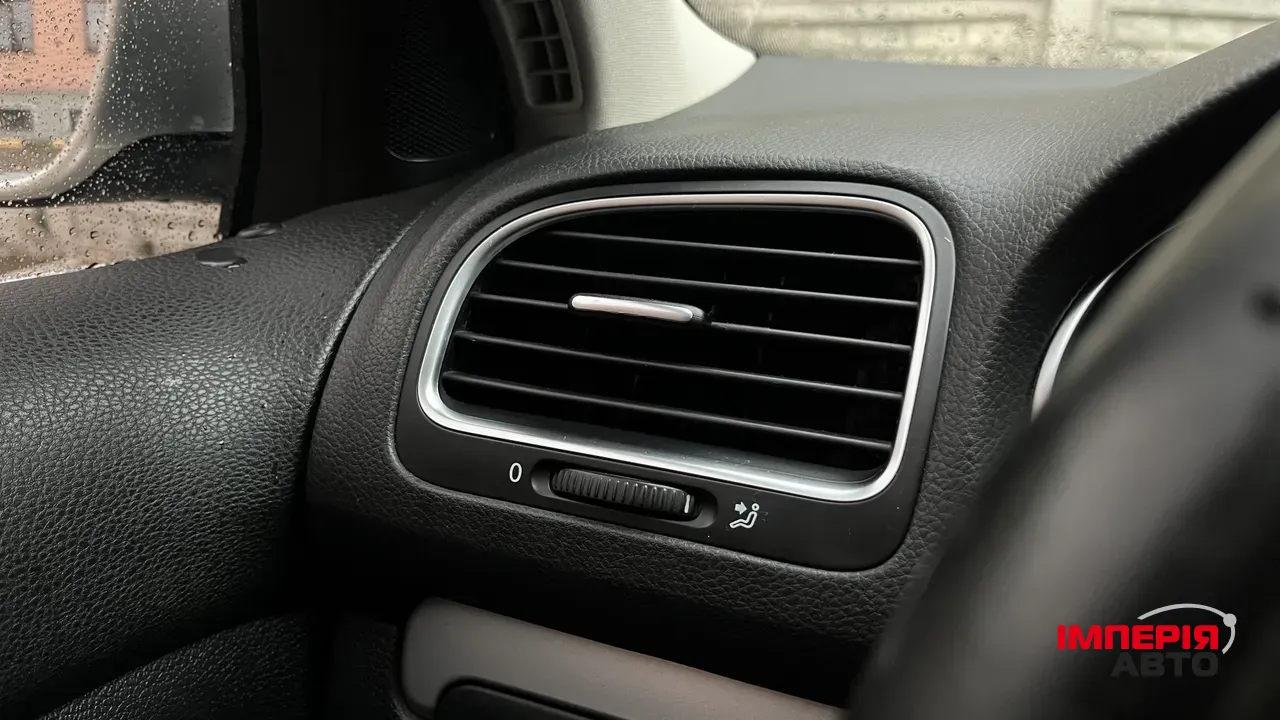 Volkswagen Golf - фото 21