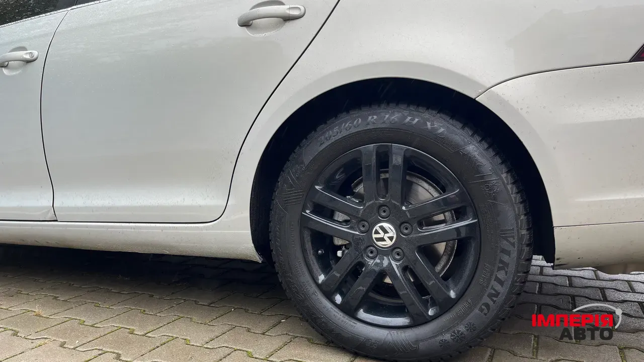 Volkswagen Golf - фото 30