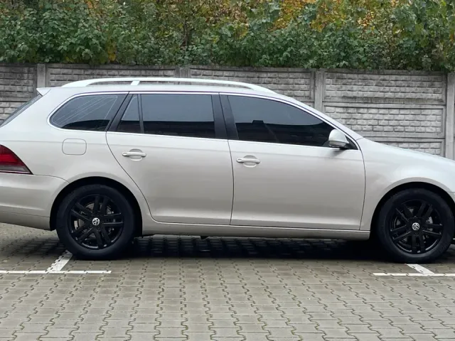 Volkswagen Golf - фото 4