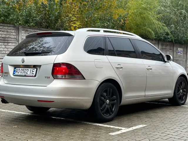 Volkswagen Golf - фото 5