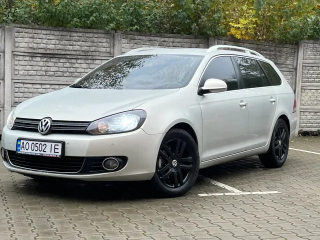 Volkswagen Golf - фото 1
