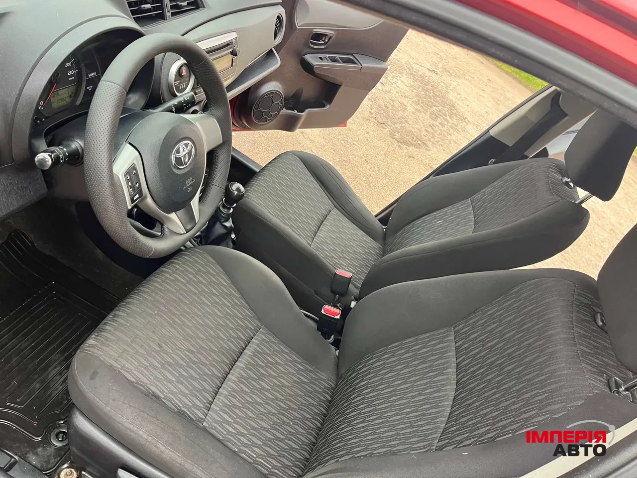 Toyota Yaris - фото 20