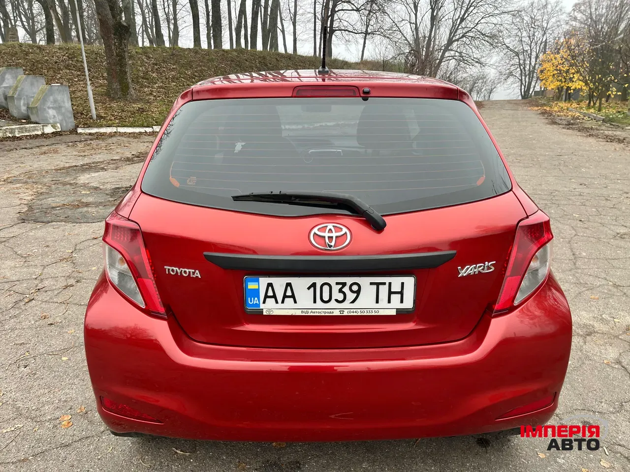 Toyota Yaris - фото 12