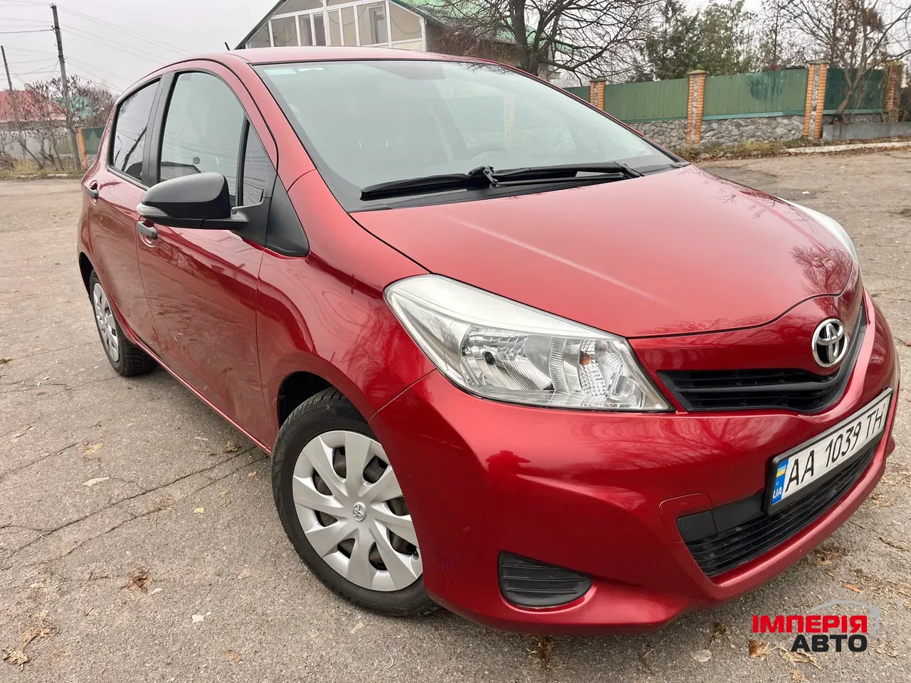 Toyota Yaris - фото 1