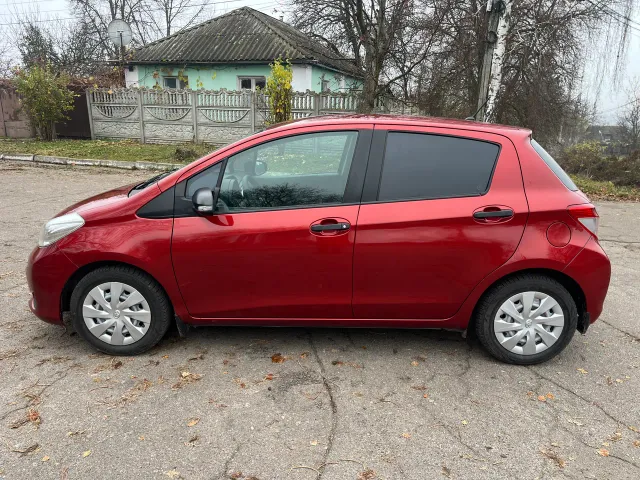 Toyota Yaris - фото 5