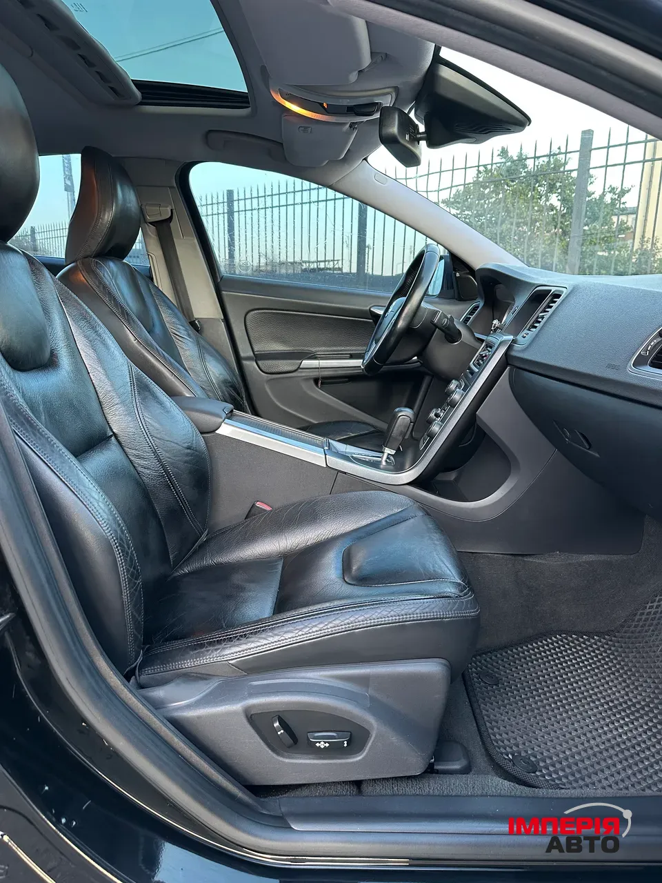 Volvo S60 - фото 23