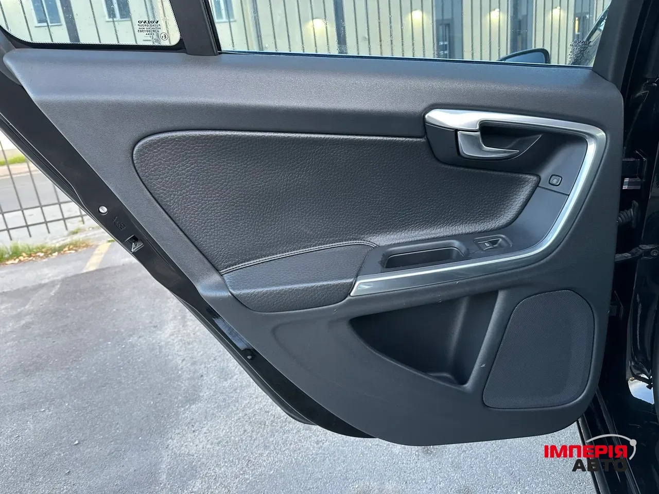 Volvo S60 - фото 21