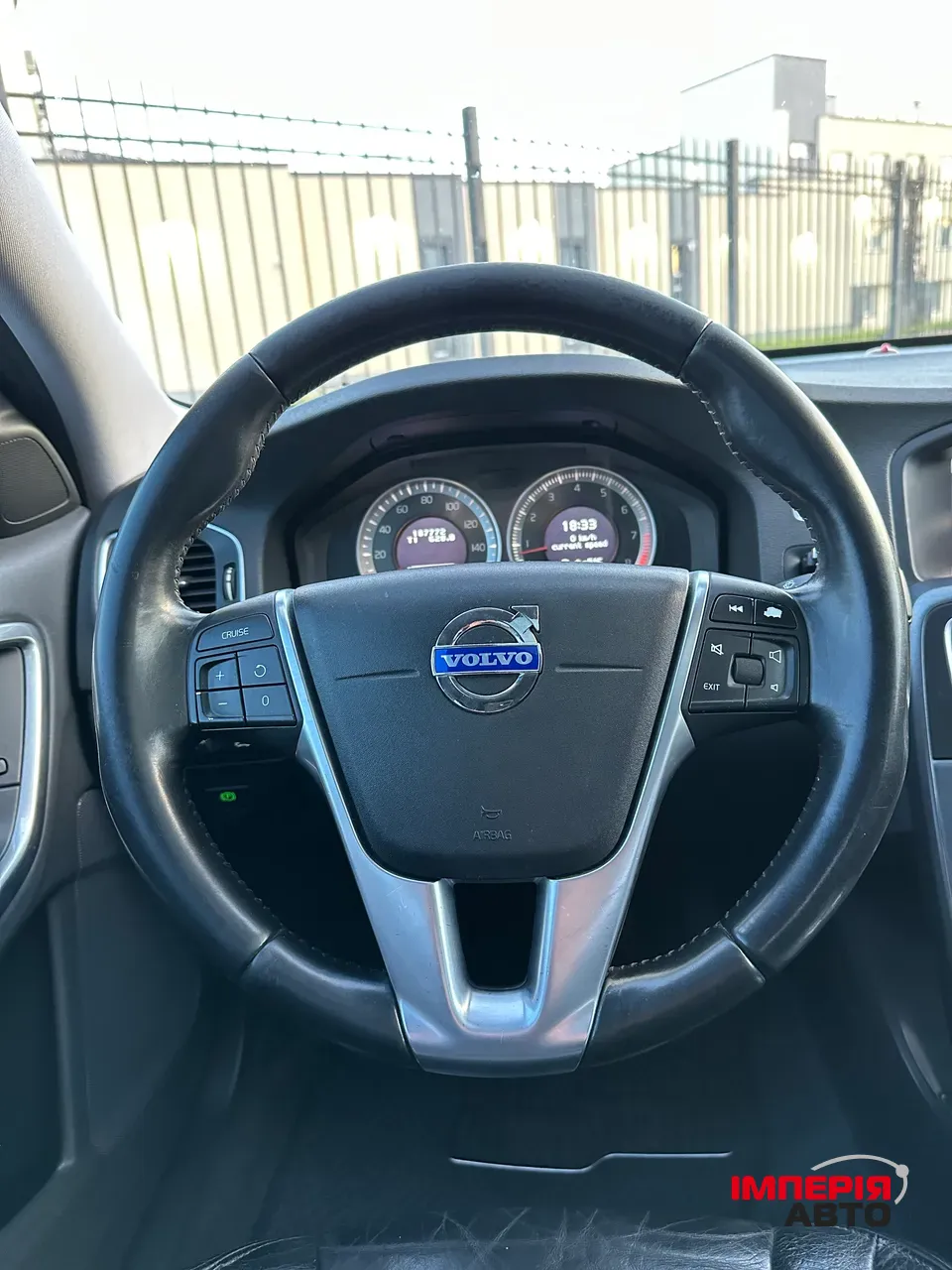 Volvo S60 - фото 11