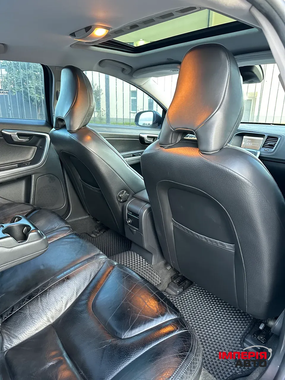 Volvo S60 - фото 26