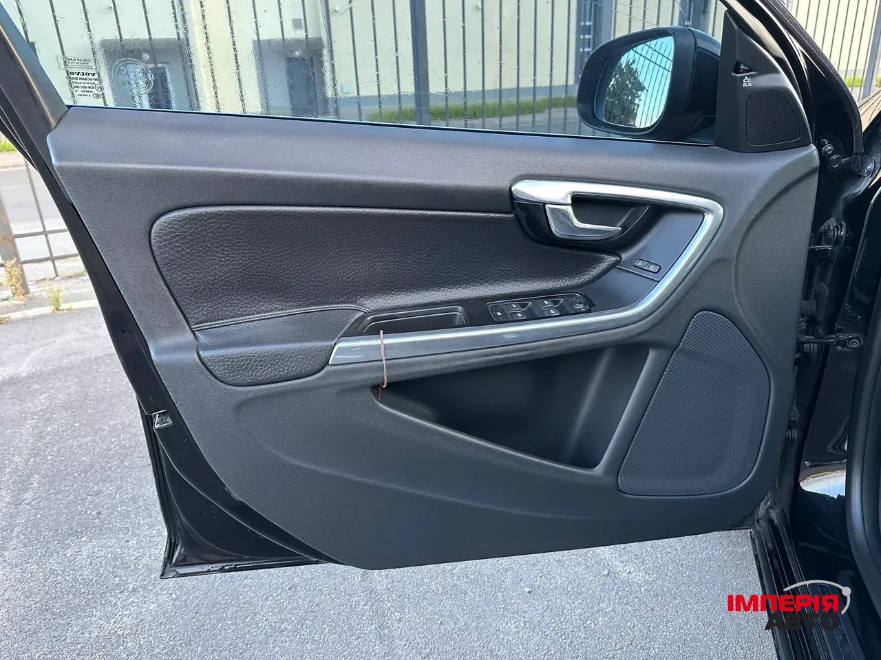 Volvo S60 - фото 17