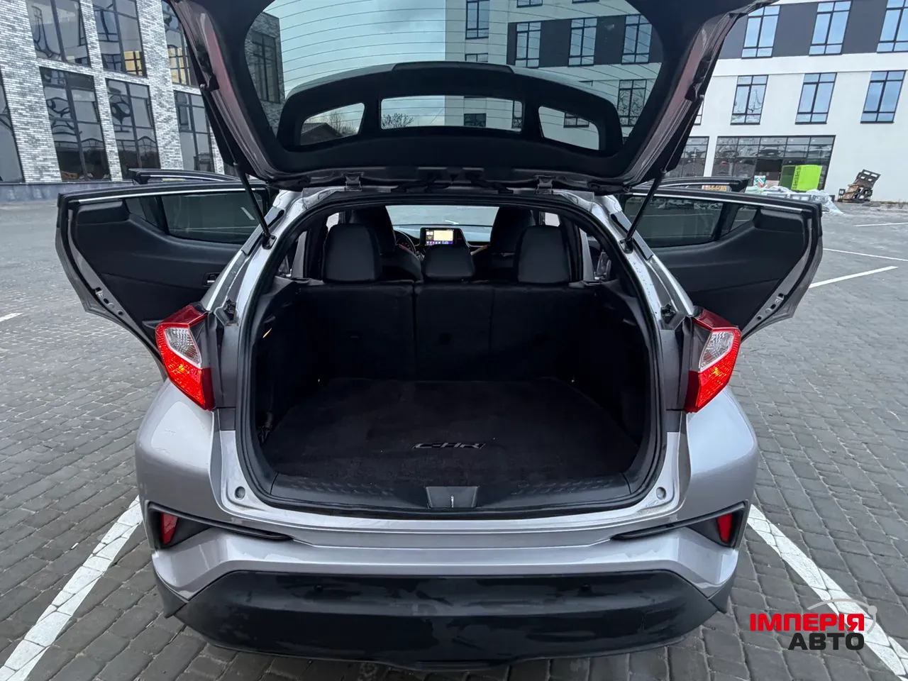 Toyota C-HR - фото 7