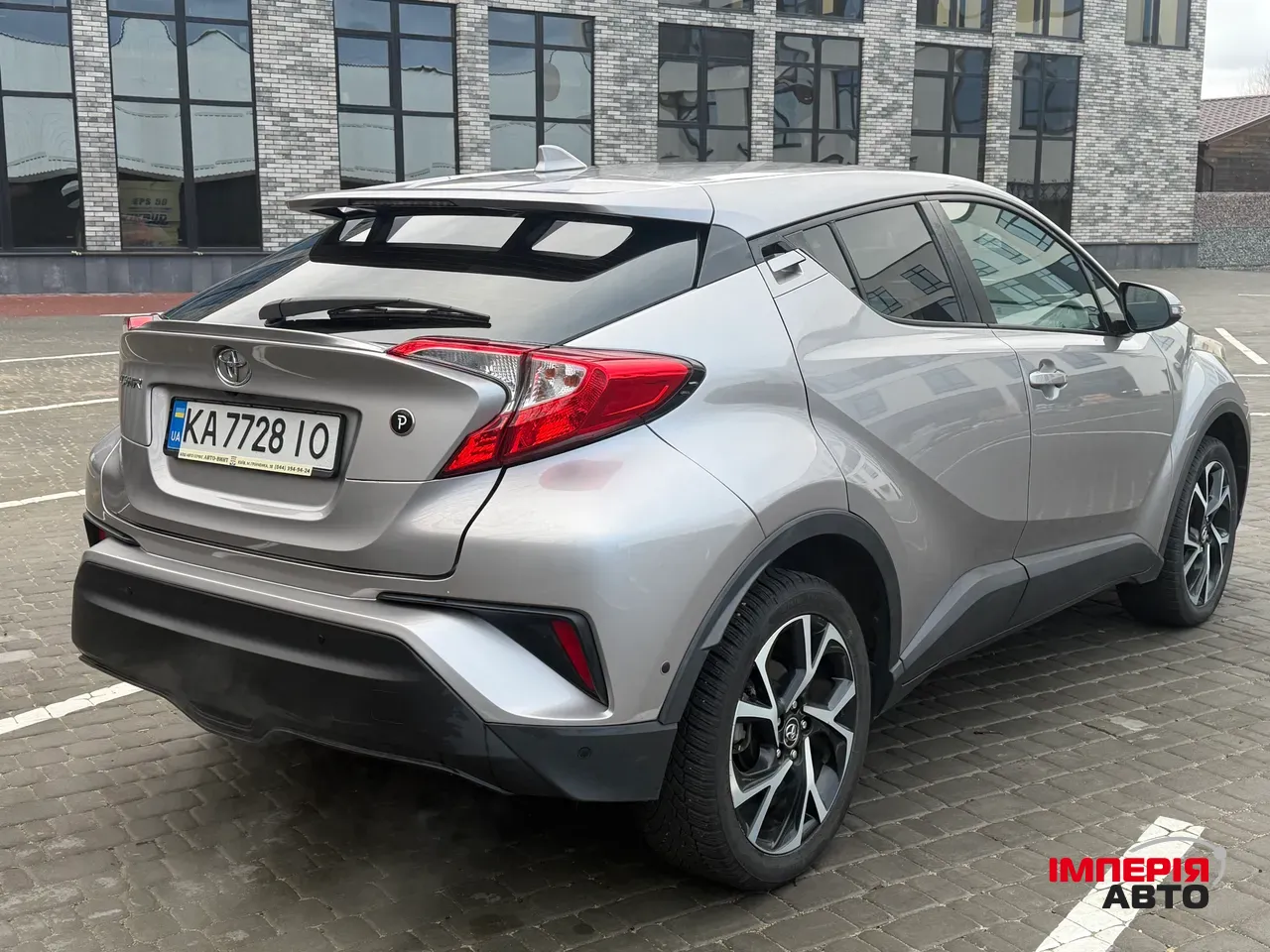 Toyota C-HR - фото 15