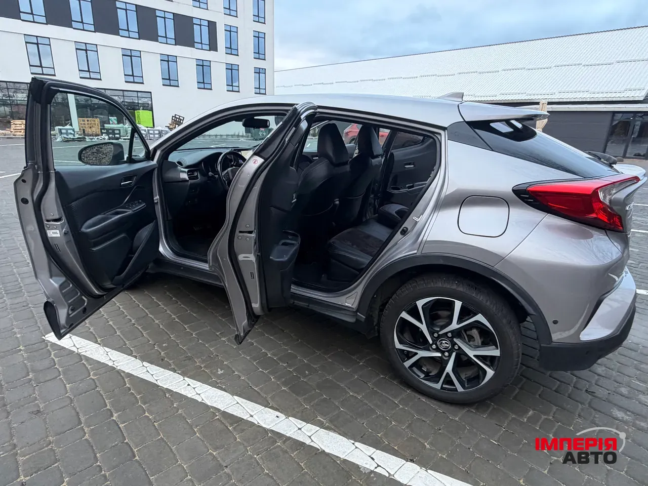 Toyota C-HR - фото 8