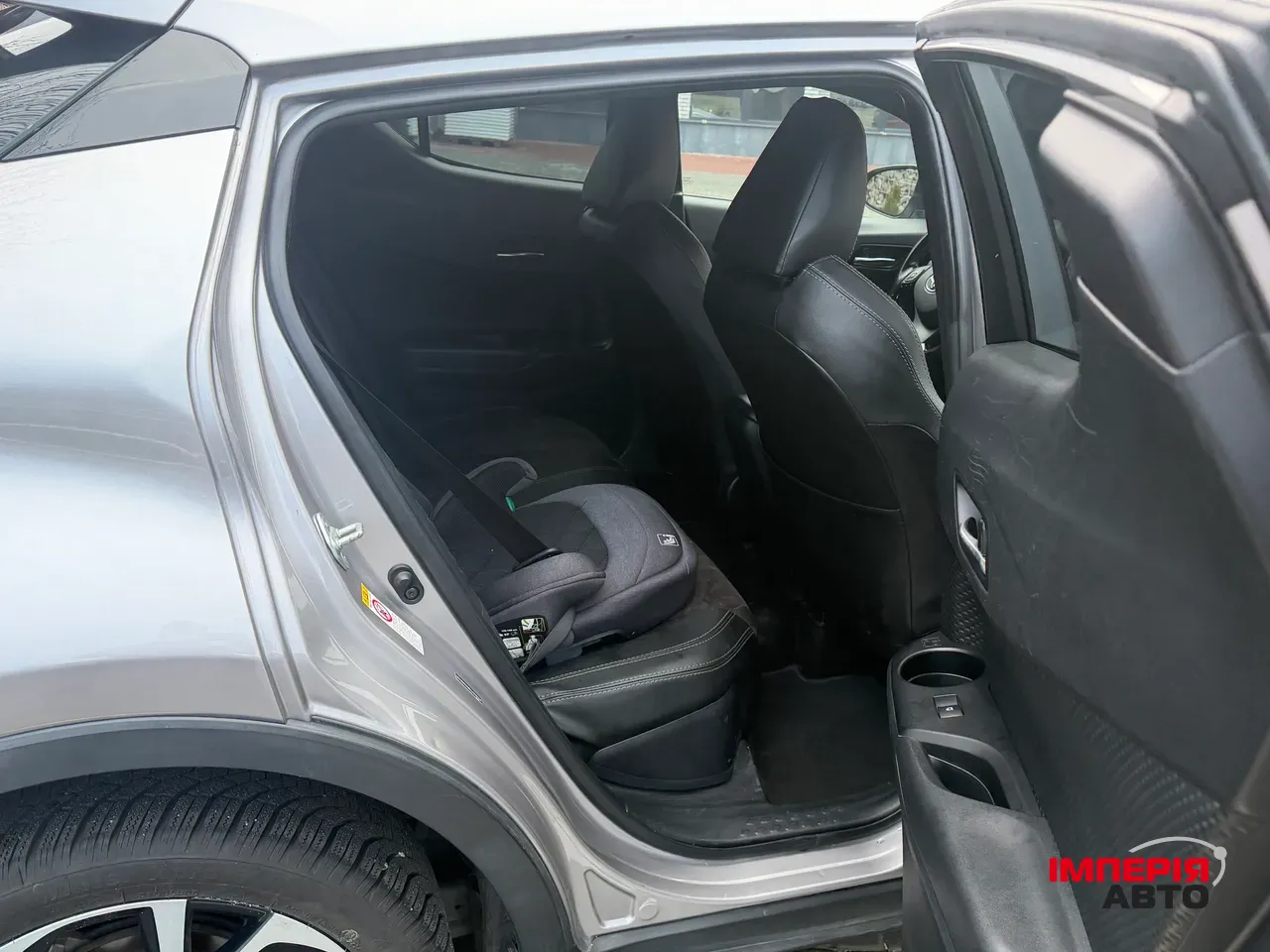 Toyota C-HR - фото 18