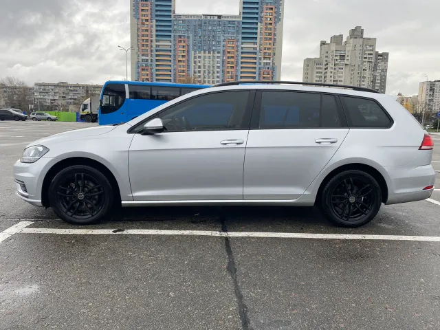 Volkswagen Golf - фото 2