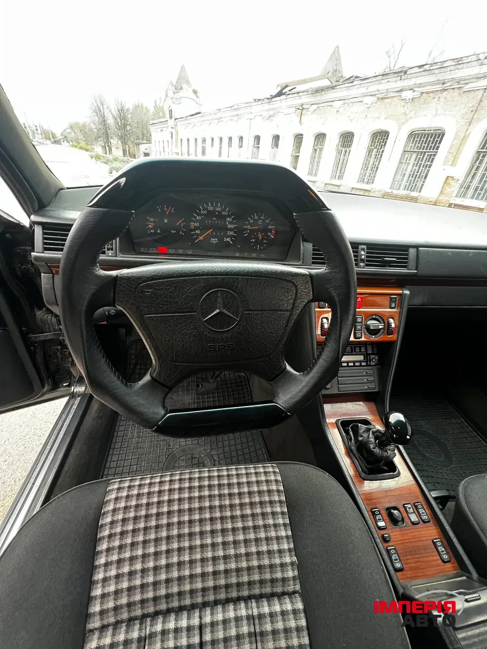 Mercedes-Benz E-Класс - фото 23