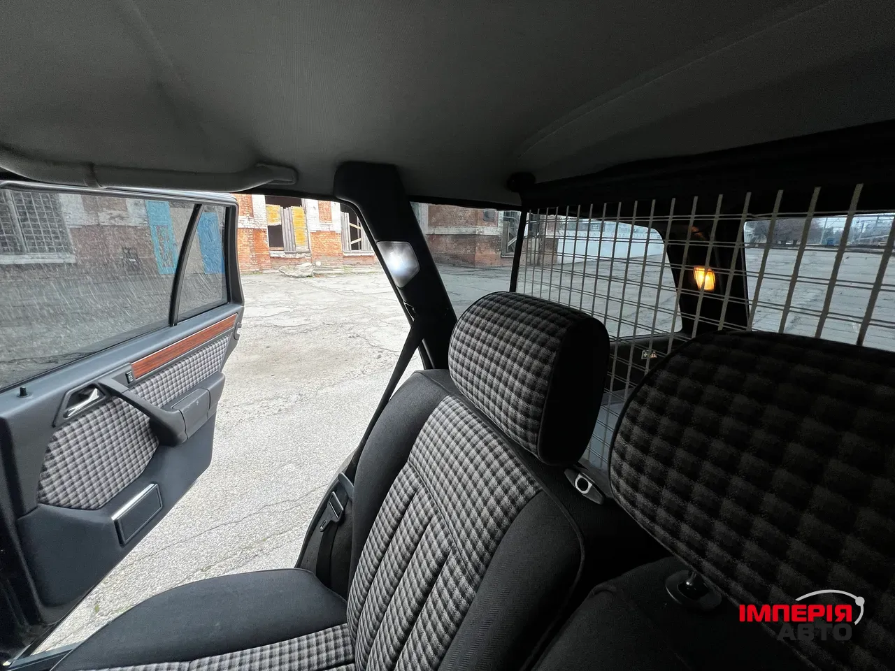 Mercedes-Benz E-Класс - фото 22