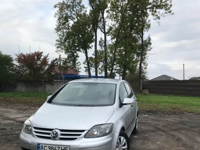 Volkswagen Golf Plus - фото 1