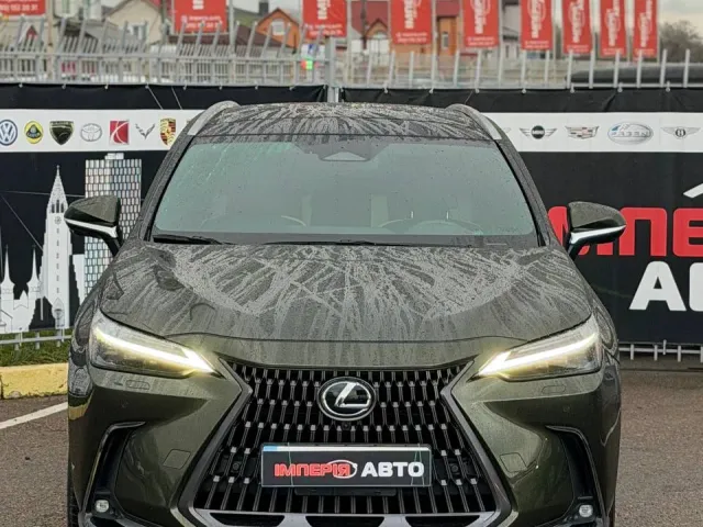 Lexus NX - фото 2