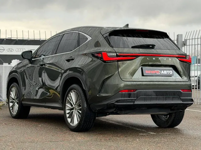 Lexus NX - фото 4