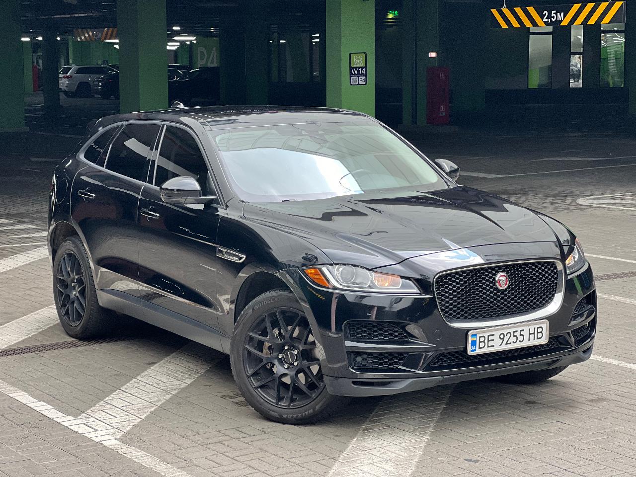 Jaguar F-Pace - фото 1