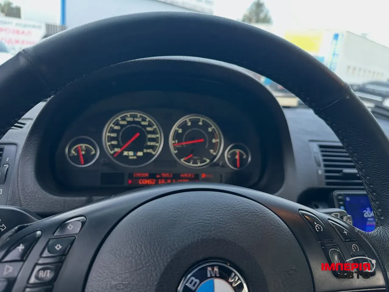 BMW X5 - фото 12