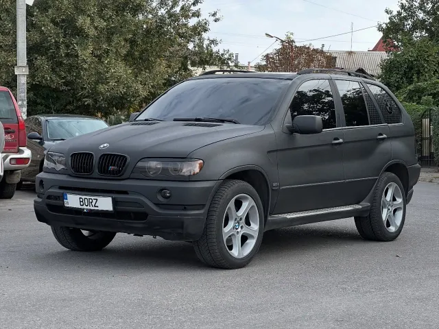 BMW X5 - фото 1