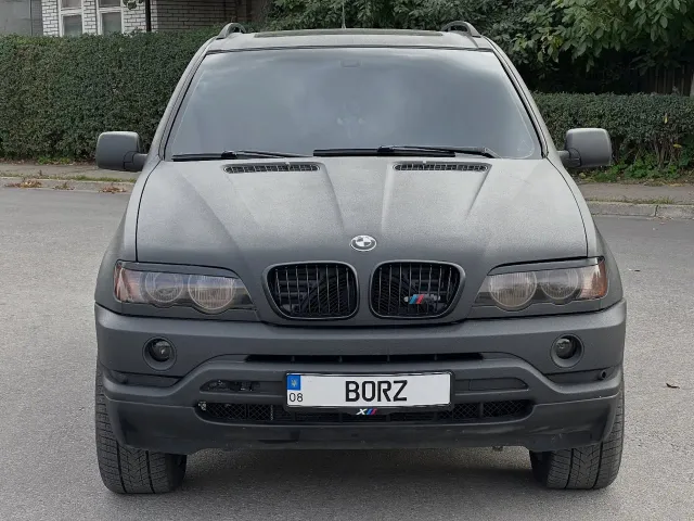 BMW X5 - фото 2
