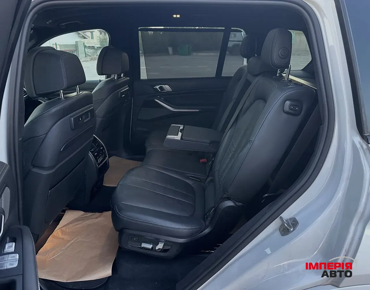 BMW X7 - фото 14