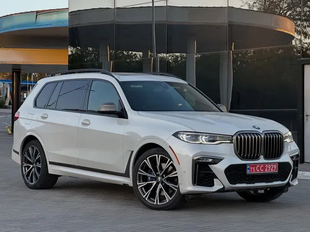 BMW X7 - фото 3