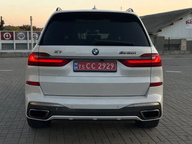 BMW X7 - фото 5
