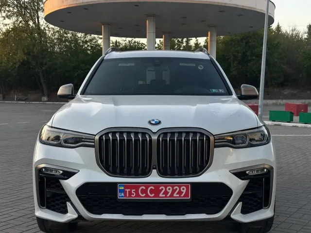 BMW X7 - фото 2